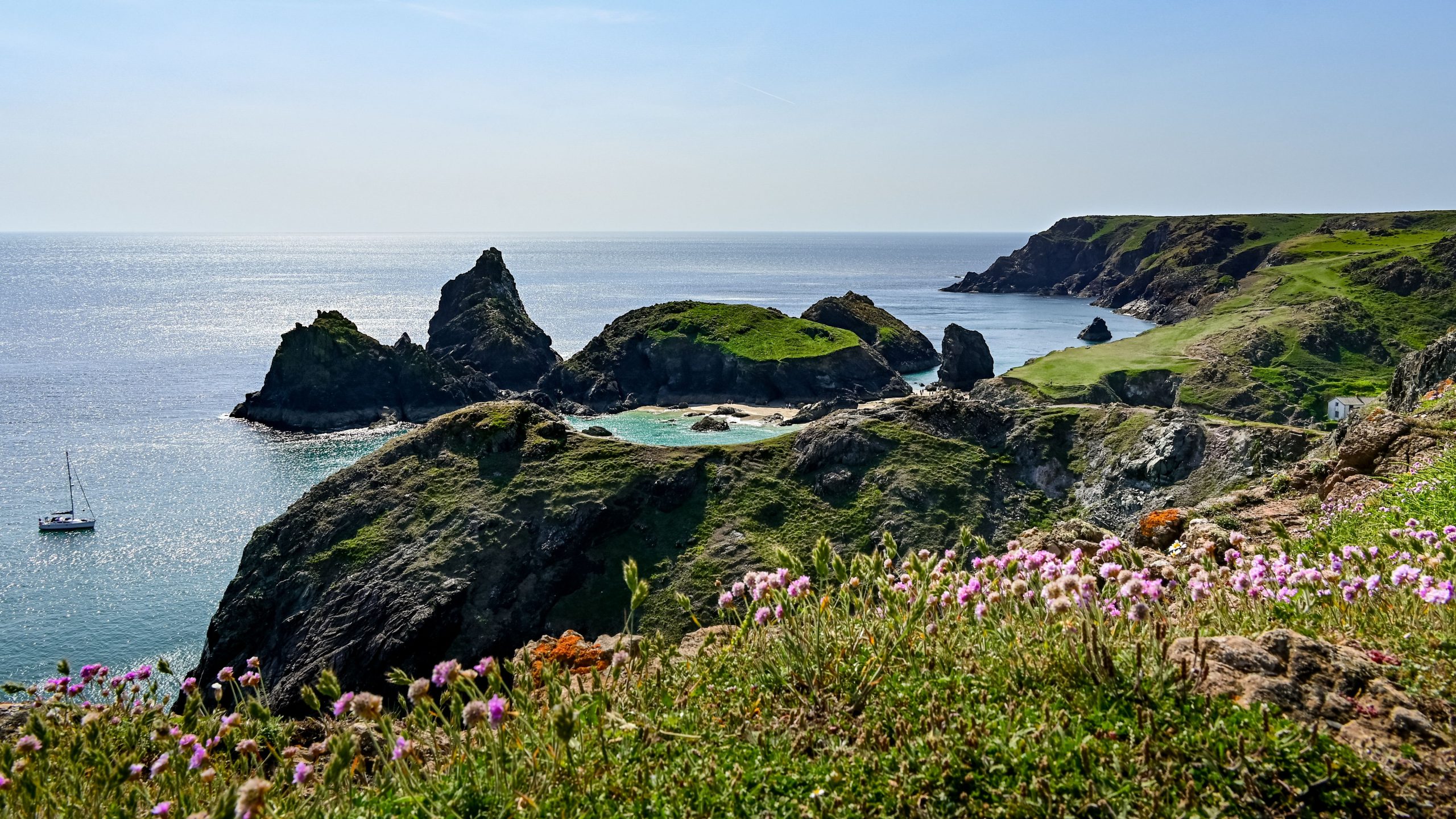 Kynance Cove on the Lizard Peninsula, a turquoise-water highlight of the Cornwall scenic drives