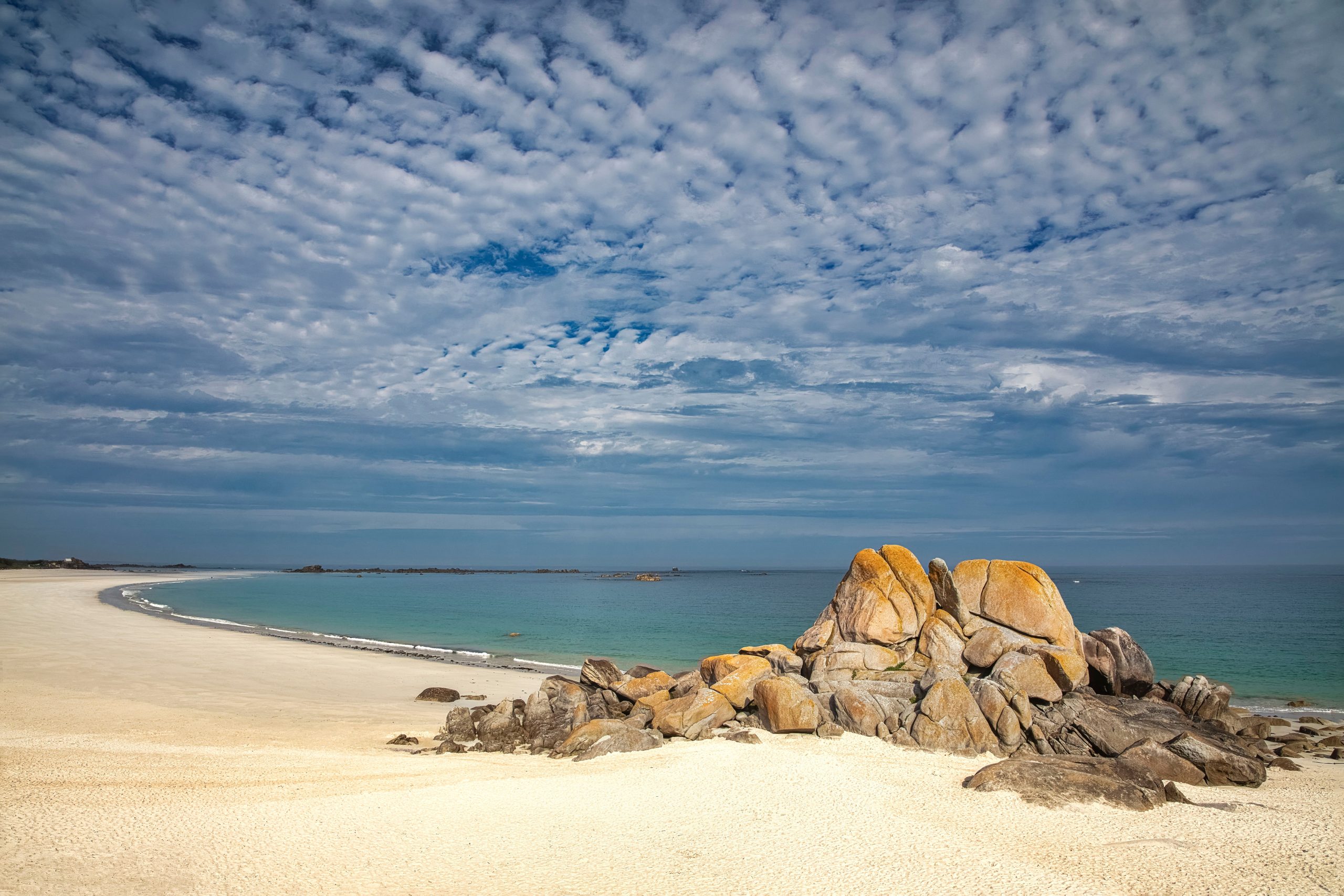 A dramatic Brittany coastal viewpoint, the reward of easy touring in Brittany